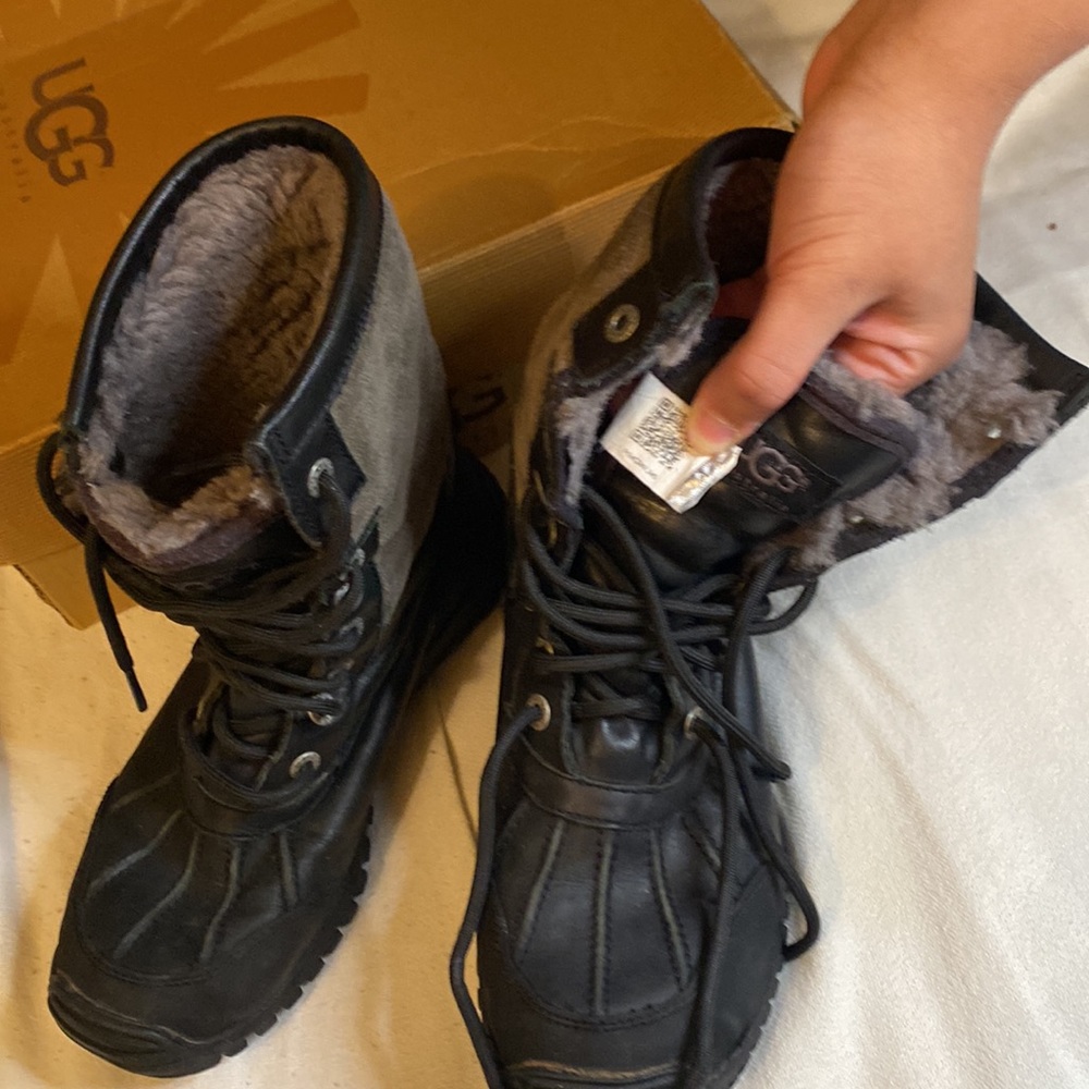 Boots - Picture 5 of 7